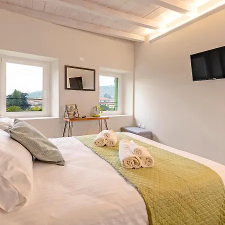 Evaluna Homevacation Bed and Breakfast Βερόνα